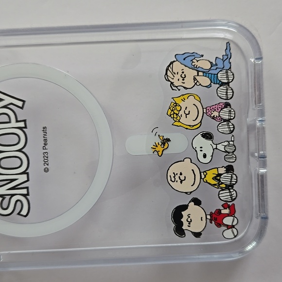 RHINOSHIELD X Snoopy Clear Case ~ iPhone 13 - Picture 2 of 4